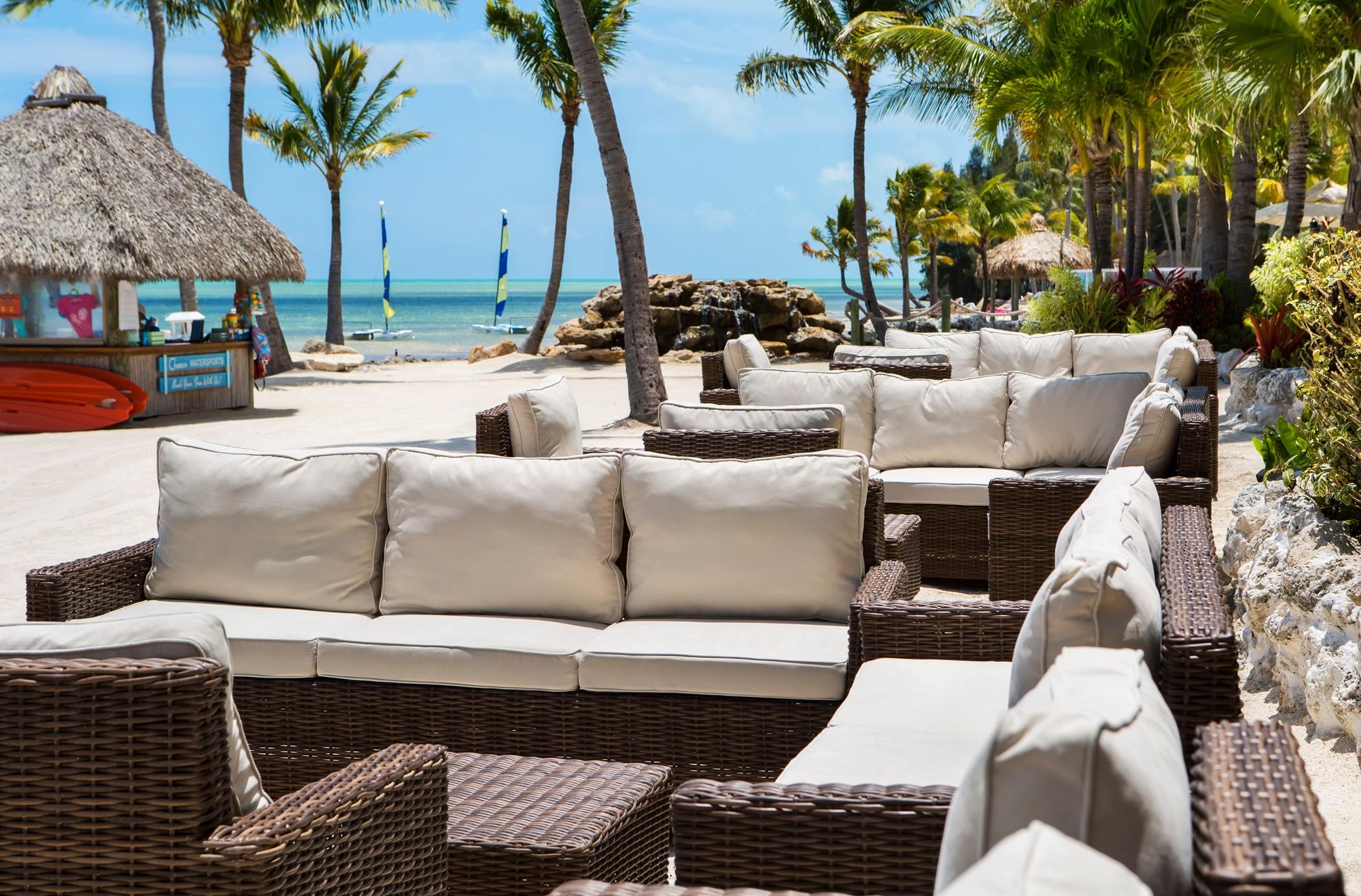 Cheeca Lodge & Spa Исламорада Екстериор снимка Beachfront lounge at the resort