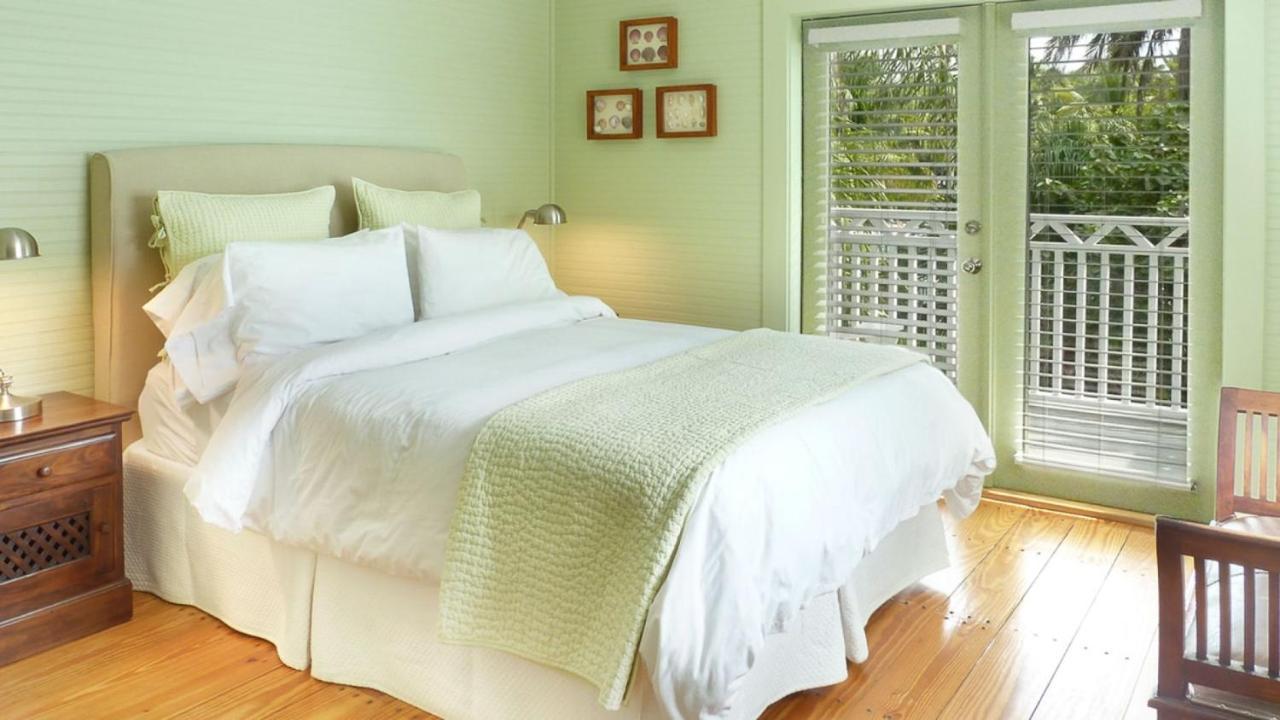 Cheeca Lodge & Spa Исламорада Екстериор снимка A bed with a bedsheet