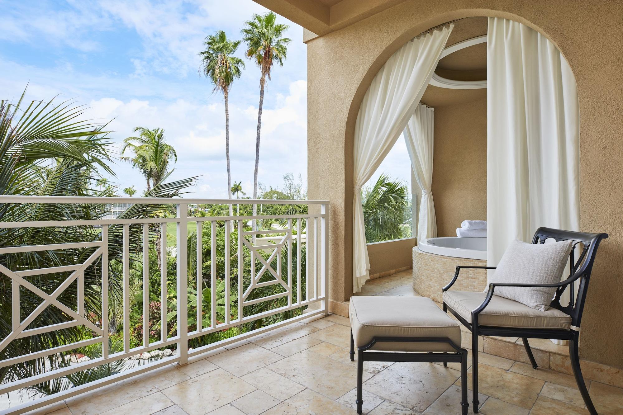 Cheeca Lodge & Spa Исламорада Екстериор снимка A balcony at the Four Seasons Hotel