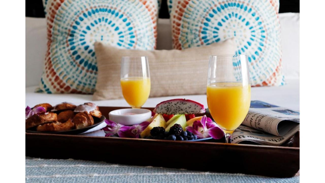 Cheeca Lodge & Spa Исламорада Екстериор снимка A breakfast tray